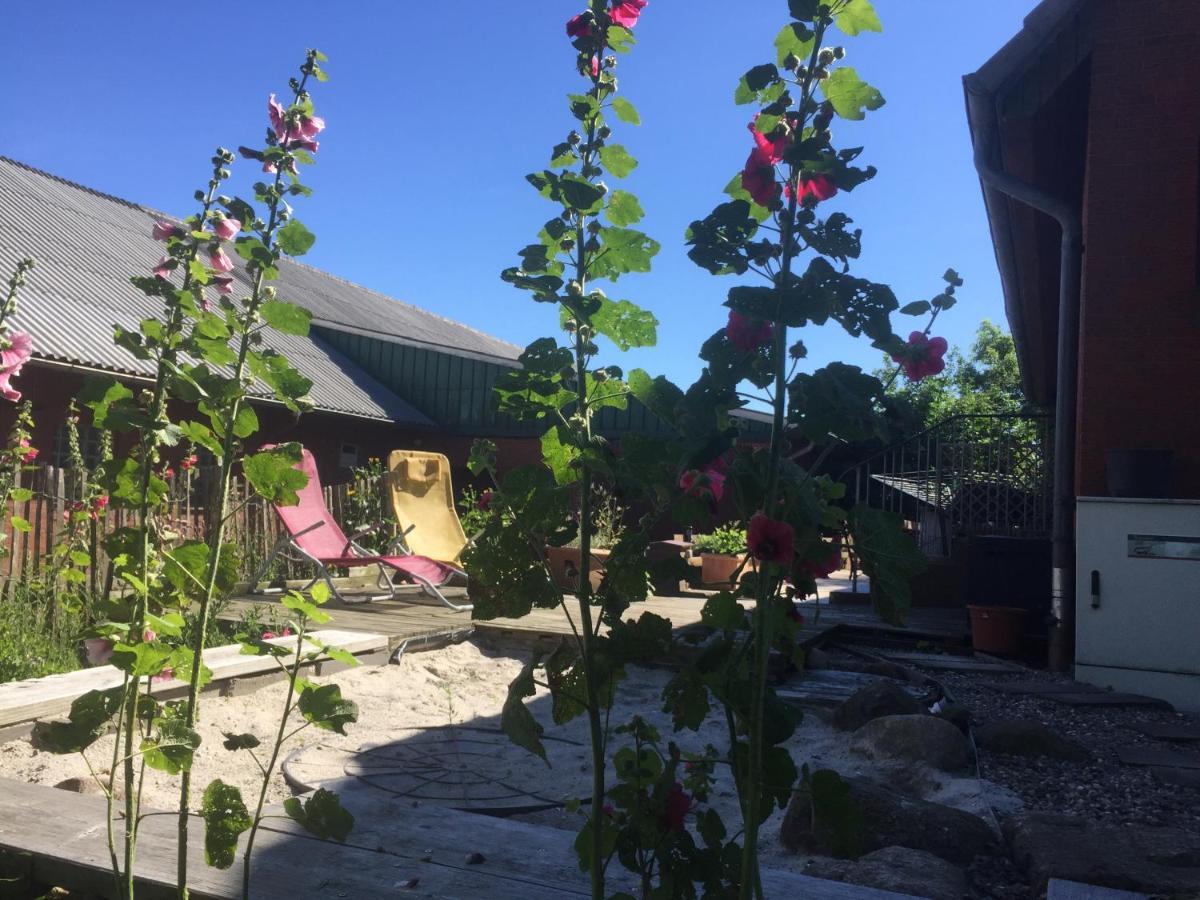 Peanuts Hostel & Meer Surendorf Kültér fotó